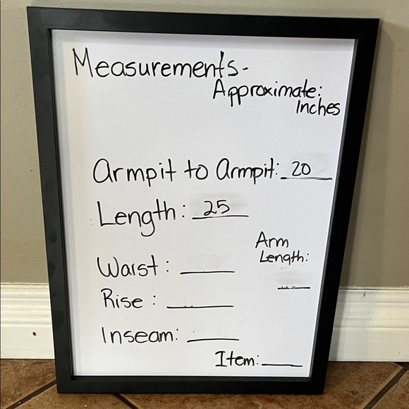 Fashion Bug Red Short Sleeve Women's Tee - Picture 5 of 5